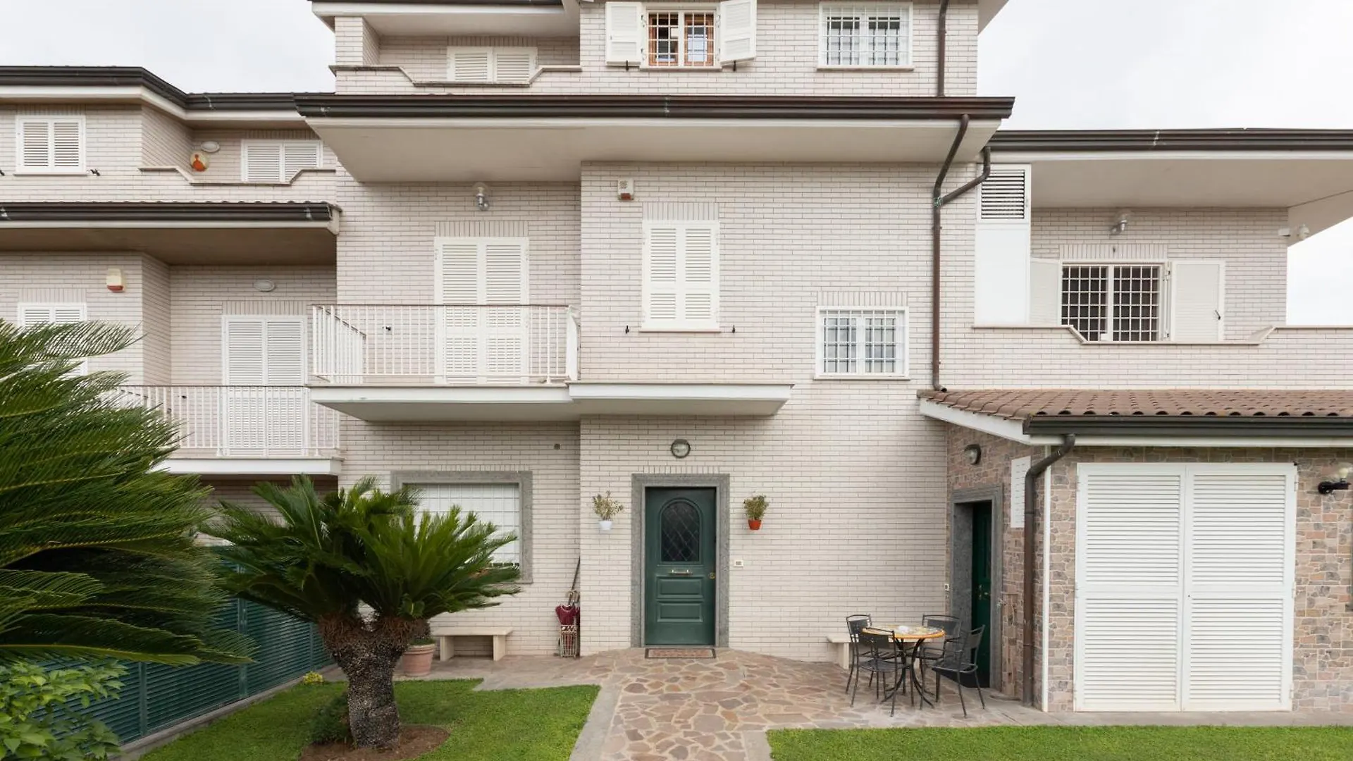 Konukevi Castelbarco House B Otel Roma